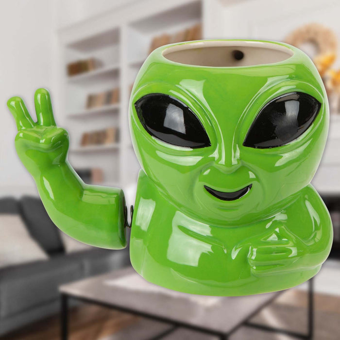 Shaking Alien Wobble Mug Funny Hot Drink Cup Green - 12cm x 15cm