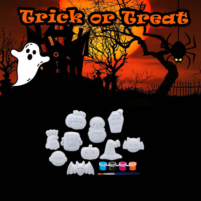 Halloween Decorations Craft Kit Pack of 10 Designs 6 x Paints, Brush
